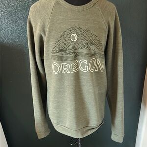 Sage Green Oregon Sweatshirt NWOT never worn M